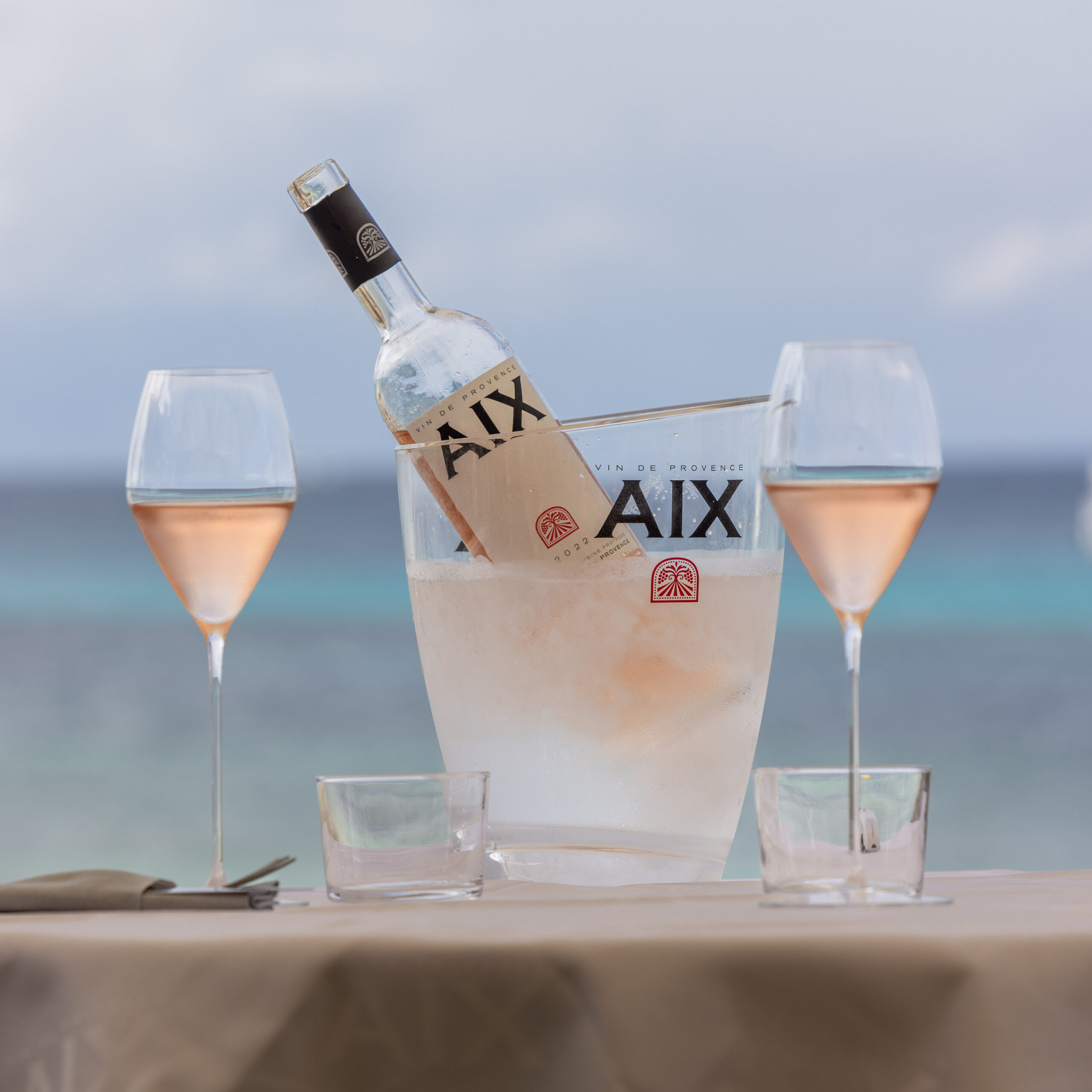 AIX Rosé 2022 - Lifestyleshot 13