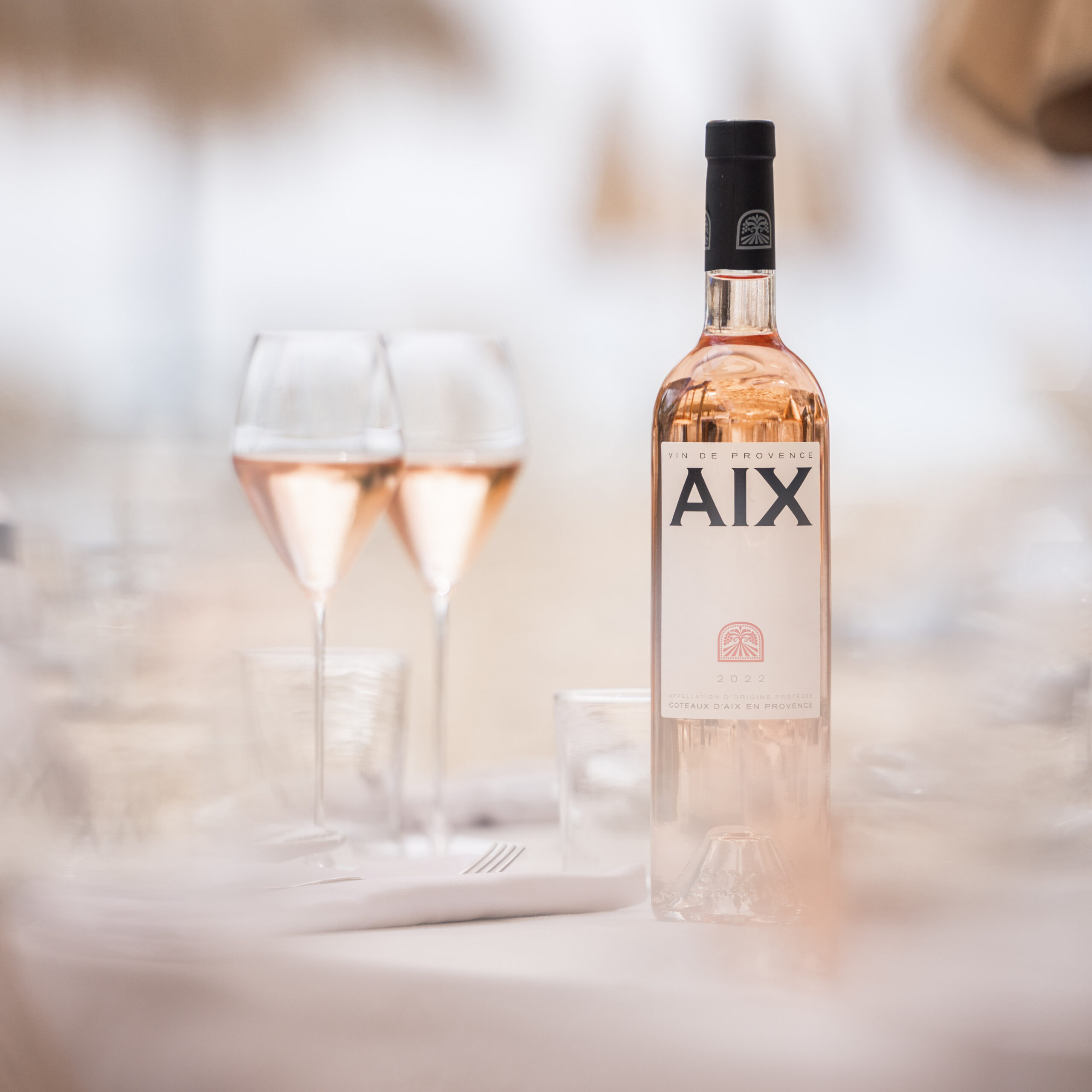 AIX Rosé 2022 - Lifestyleshot 5