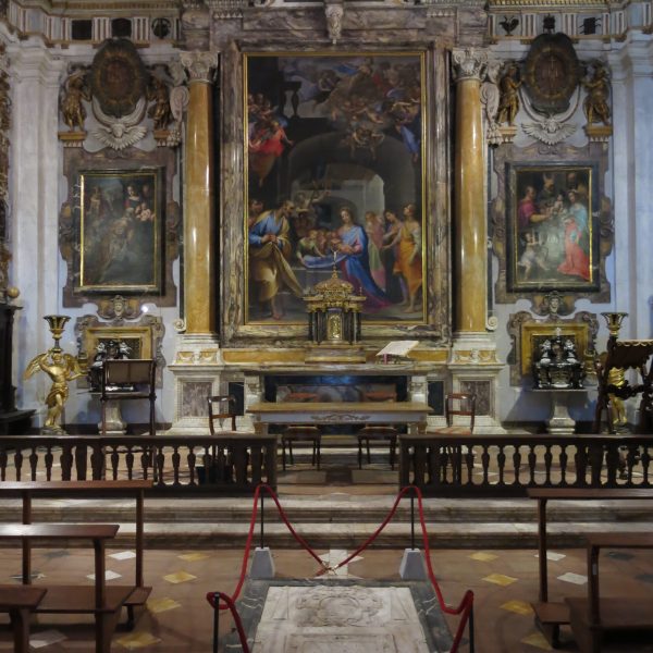 Siena - Chiesa di San Raimondo al Refugio - interno verticale